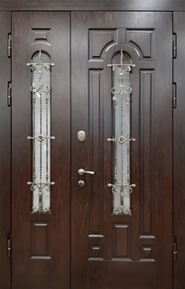 Полуторная шпонированная термодверь МДФ с узкими стеклами и решетками