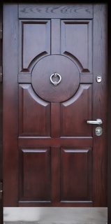 Стальная термодверь с нержавеющим отбойником и кнокером «кольцо» (МДФ шпон) Стальная термодверь с нержавеющим отбойником и кнокером «кольцо» (МДФ шпон)